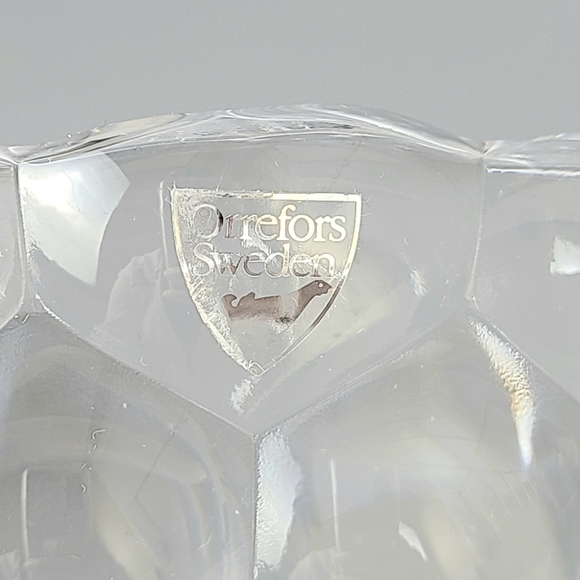 Orrefors Raspberry Signed Clear Crystsl Bowl - Picture 8 of 8